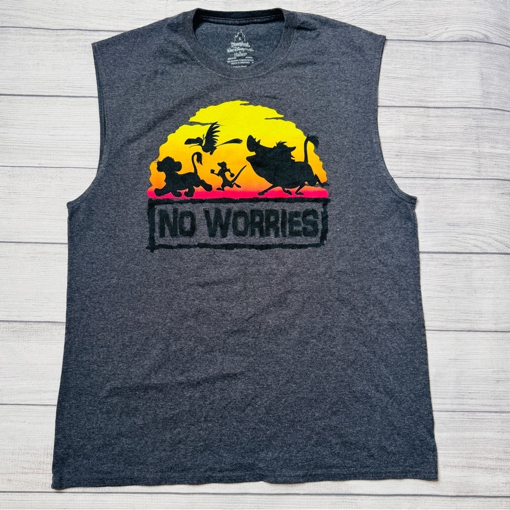 Disney Parks Animal Kingdom Lion King No Worries Men’s Sleeveless T-Shirt Large